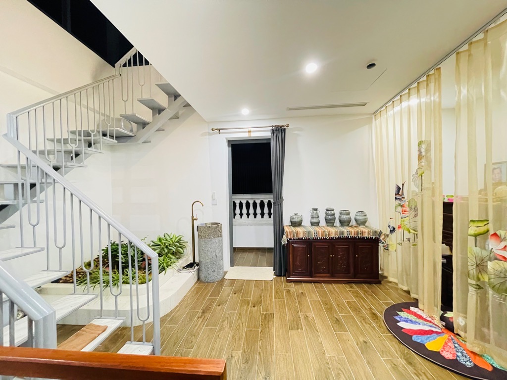 Bán nhà Louis - diện tích 123m2 6 tầng - Nhà đẹp như khách sạn - giá 48 tỷ