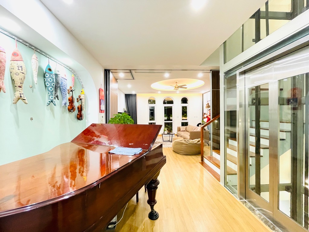 Bán nhà Louis - diện tích 123m2 6 tầng - Nhà đẹp như khách sạn - giá 48 tỷ