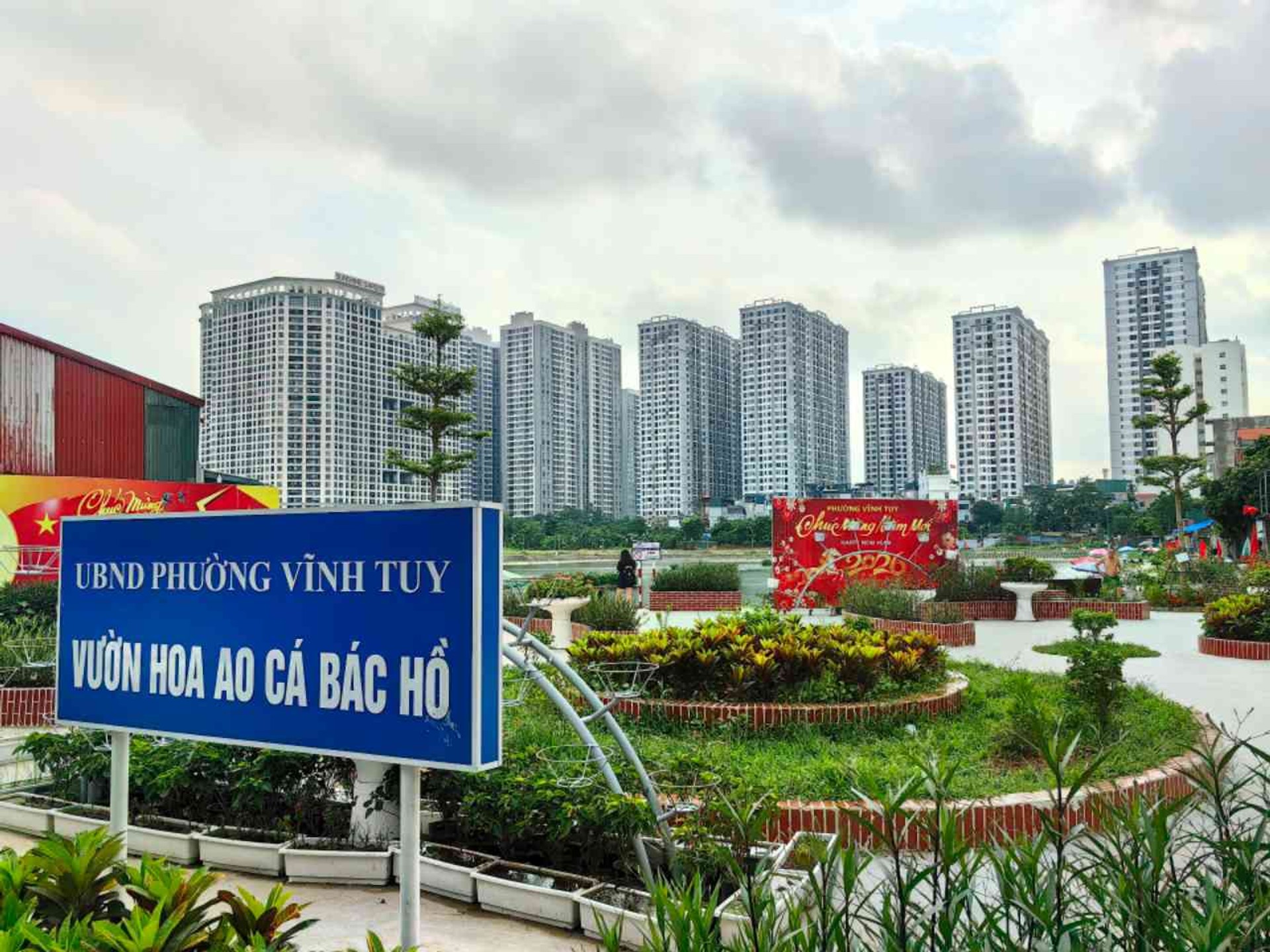 Bán nhà Dương Văn Bé - diện tích 45m2 5 tầng - Mặt phố kinh doanh sầm uất - giá 22 tỷ