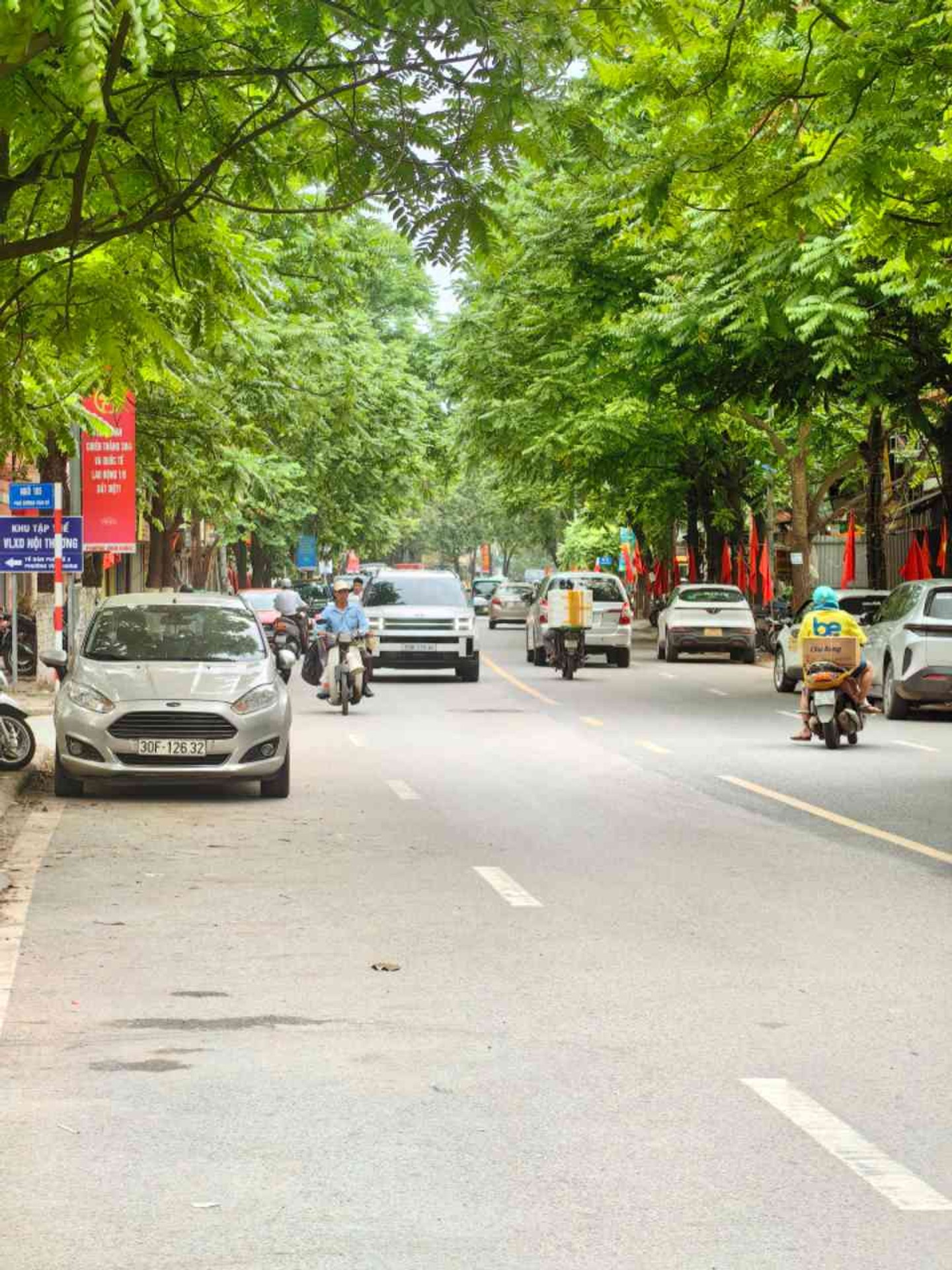 Bán nhà Dương Văn Bé - diện tích 45m2 5 tầng - Mặt phố kinh doanh sầm uất - giá 22 tỷ