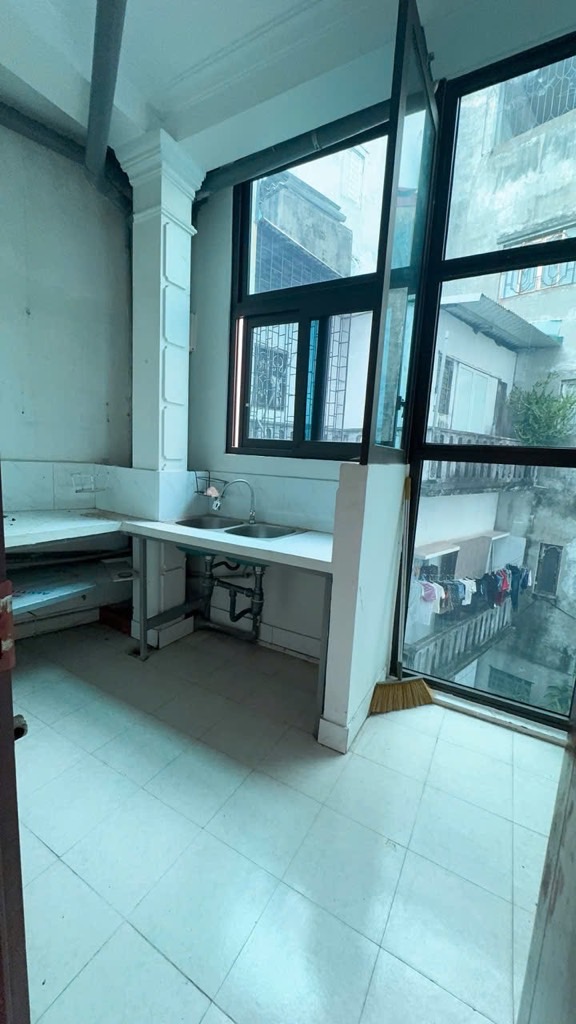 Bán nhà Lò Đúc - diện tích 78m2 5 tầng - Vừa ở vừa cho thuê - giá 13,9 tỷ