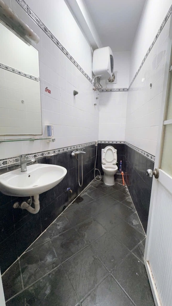 Bán nhà Lò Đúc - diện tích 78m2 5 tầng - Vừa ở vừa cho thuê - giá 13,9 tỷ