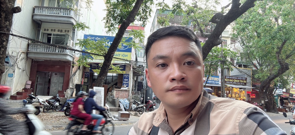 Bán nhà La Thành - diện tích 81m2 3 tầng - Mặt phố - lô góc - giá 52,8 tỷ