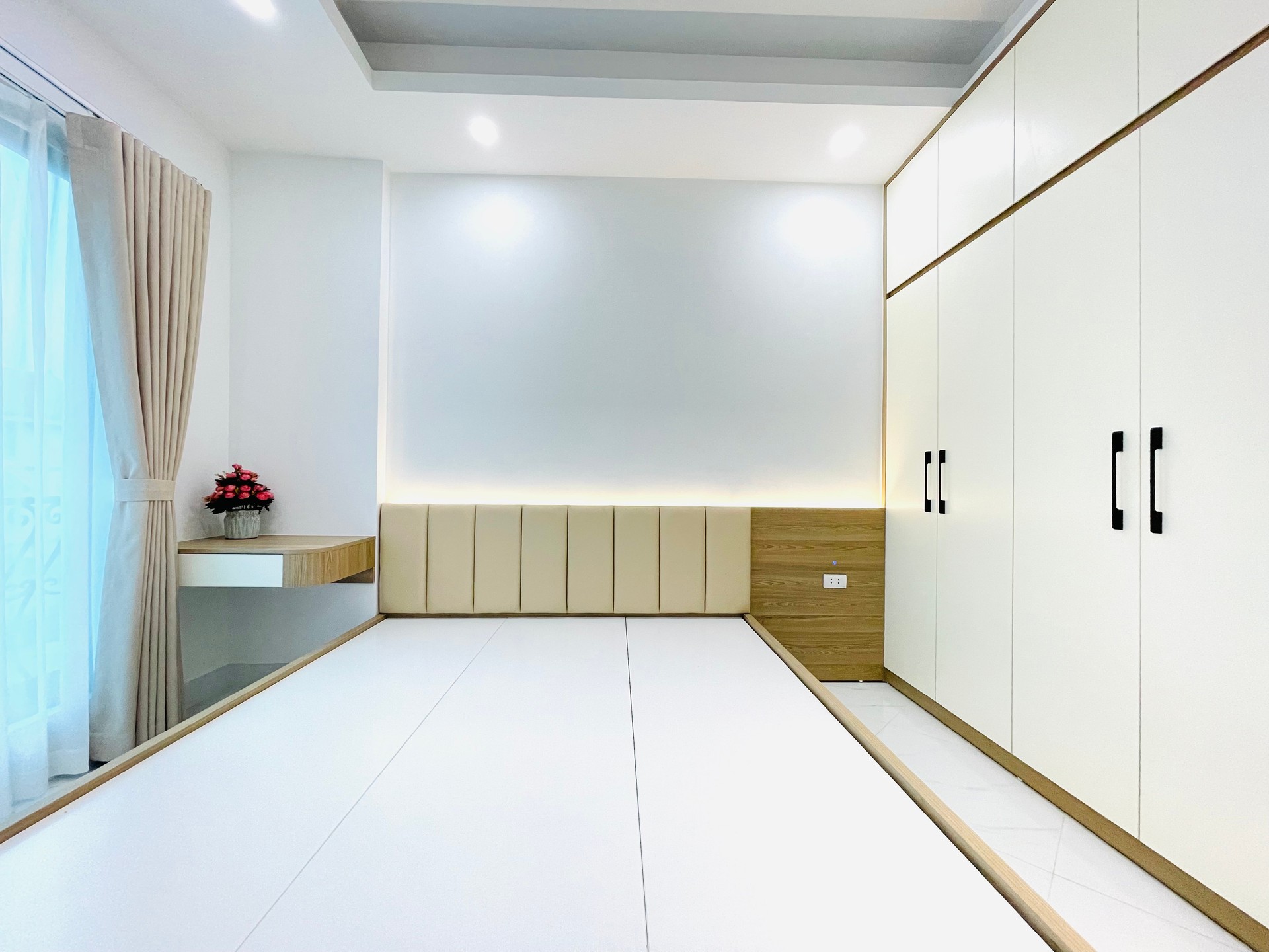 Bán nhà Thúy Lĩnh - diện tích 30m2 6 tầng - Nhà mới thang máy, ô tô đỗ cổng - giá 7,5 tỷ