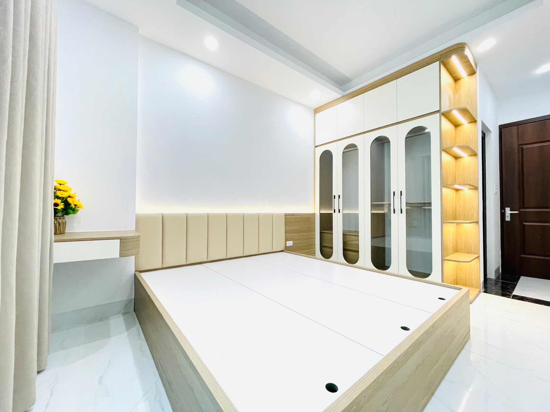 Bán nhà Thúy Lĩnh - diện tích 30m2 6 tầng - Nhà mới thang máy, ô tô đỗ cổng - giá 7,5 tỷ