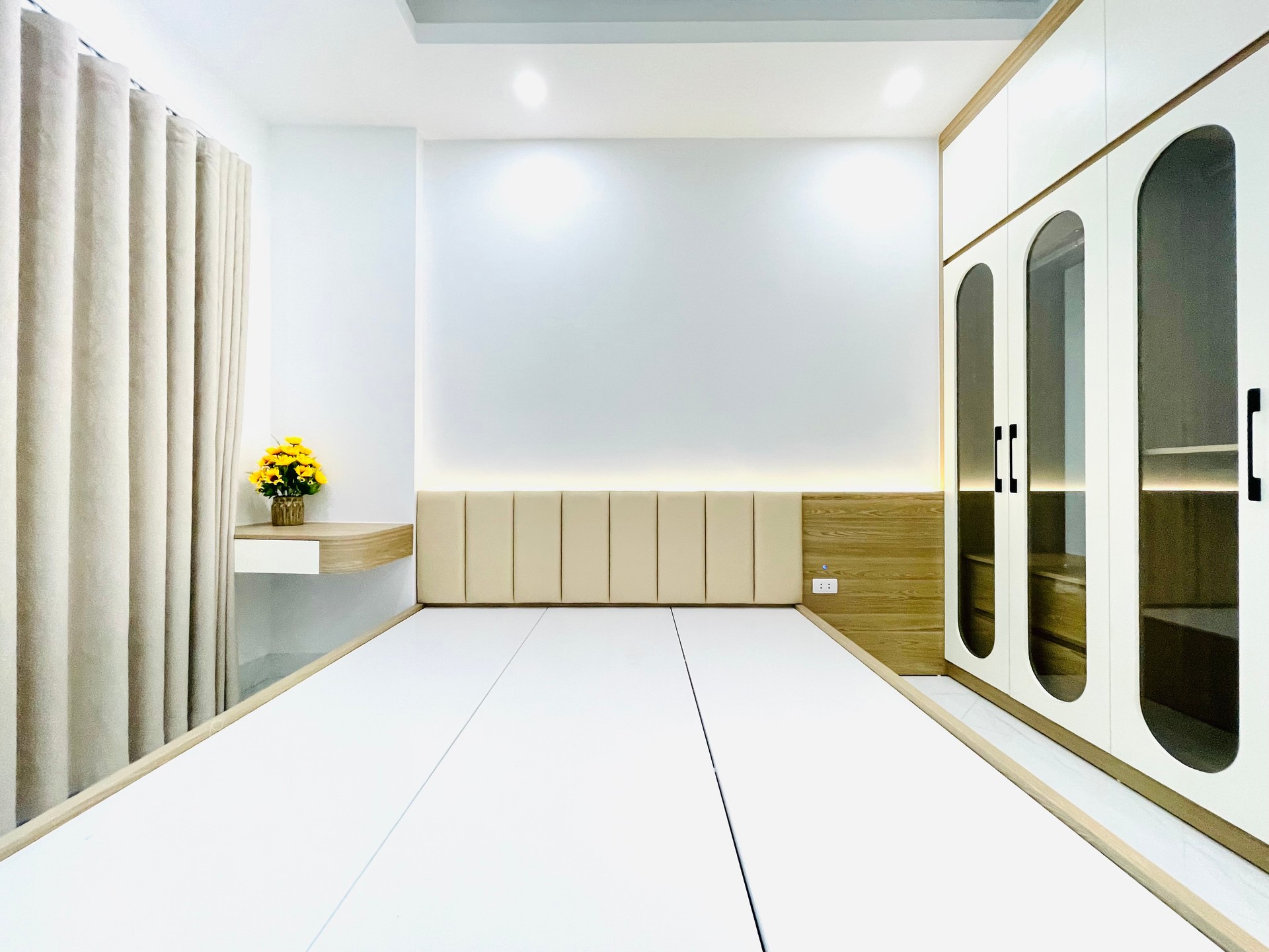 Bán nhà Thúy Lĩnh - diện tích 30m2 6 tầng - Nhà mới thang máy, ô tô đỗ cổng - giá 7,5 tỷ