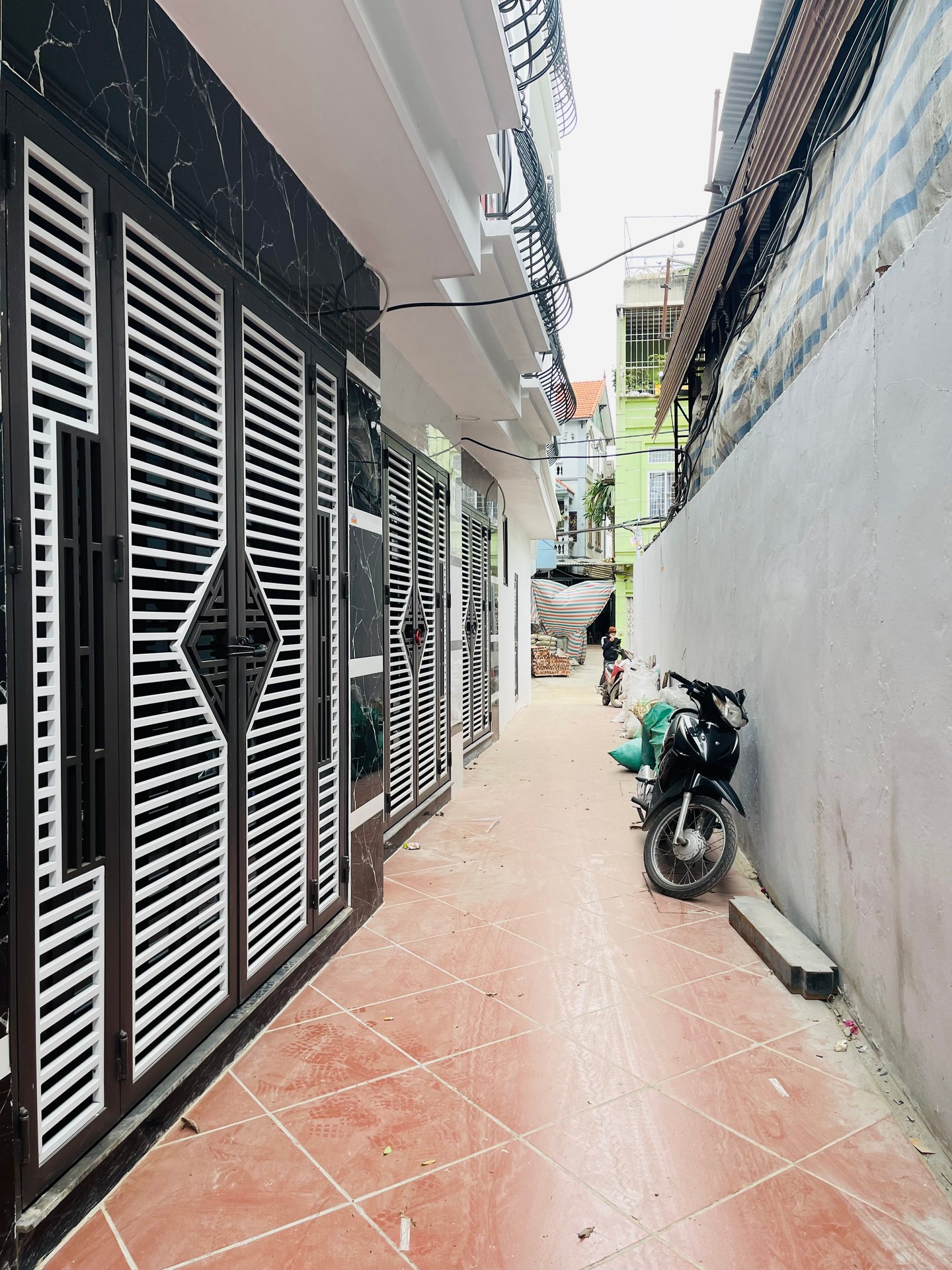 Bán nhà Thúy Lĩnh - diện tích 30m2 6 tầng - Nhà mới thang máy, ô tô đỗ cổng - giá 7,5 tỷ