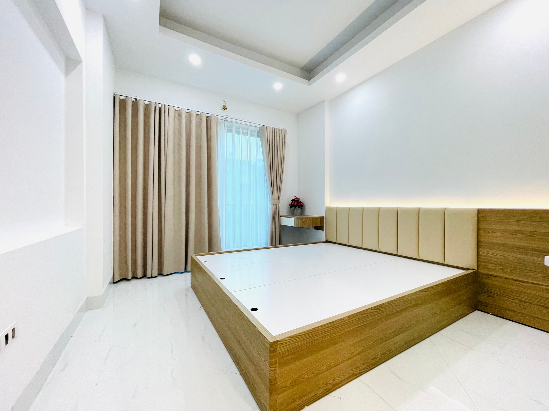 Bán nhà Thúy Lĩnh - diện tích 30m2 6 tầng - Nhà mới thang máy, ô tô đỗ cổng - giá 7,5 tỷ