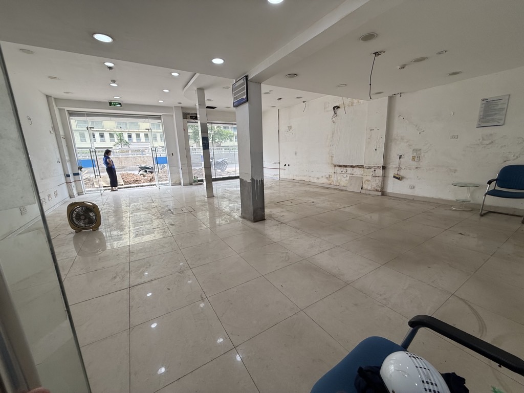 Bán nhà Kim Đồng - diện tích 56.3m2 5 tầng - Mặt phố VIP quận Hoàng Mai - giá 36,5 tỷ