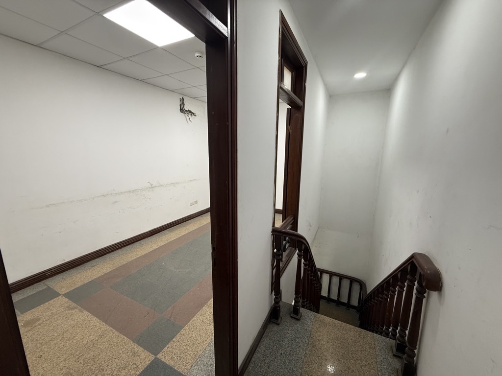 Bán nhà Kim Đồng - diện tích 56.3m2 5 tầng - Mặt phố VIP quận Hoàng Mai - giá 36,5 tỷ