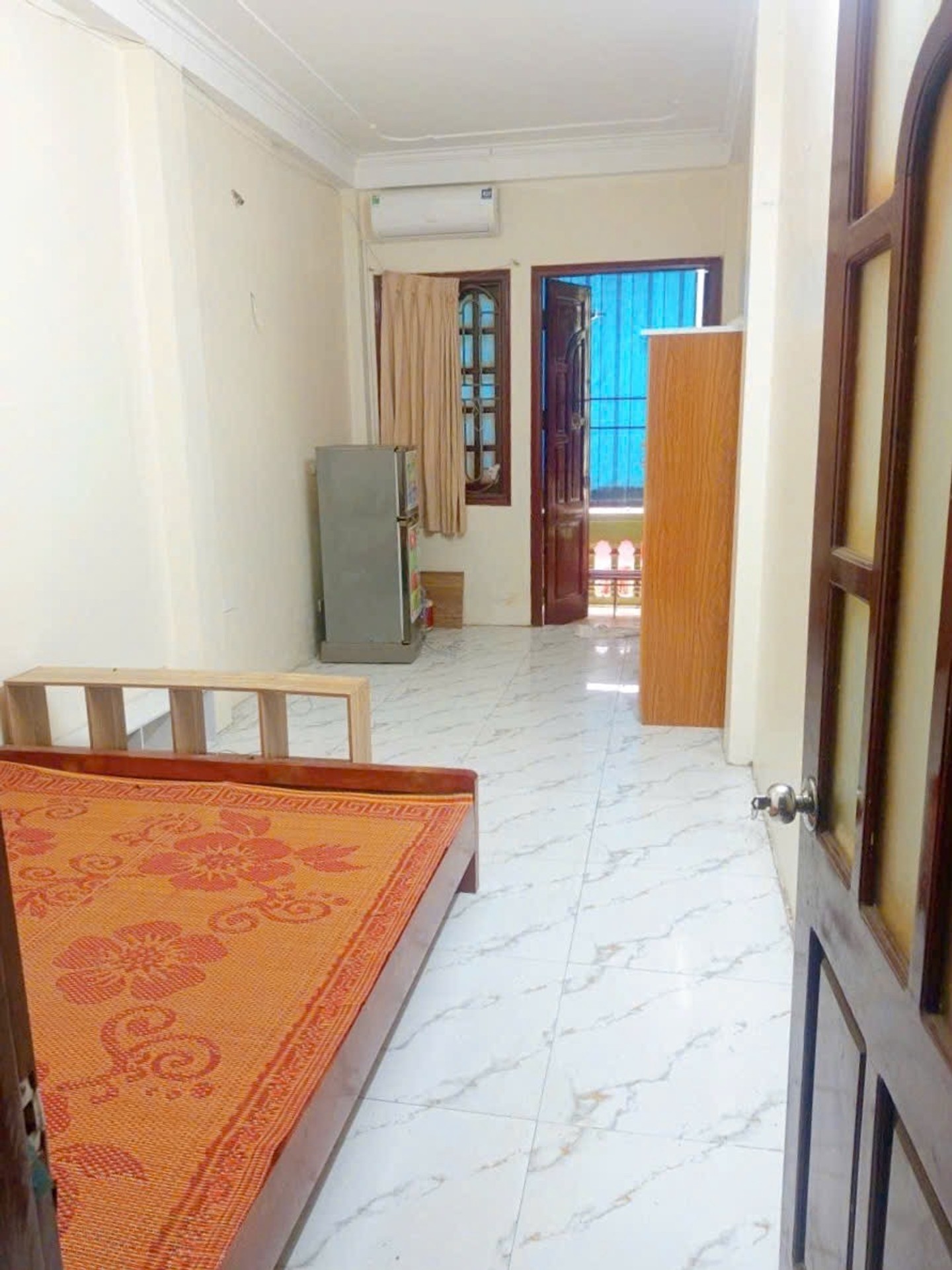 Bán nhà Lê Trọng Tấn - diện tích 40m2 4 tầng - Mặt đường kinh doanh - giá 5,6 tỷ