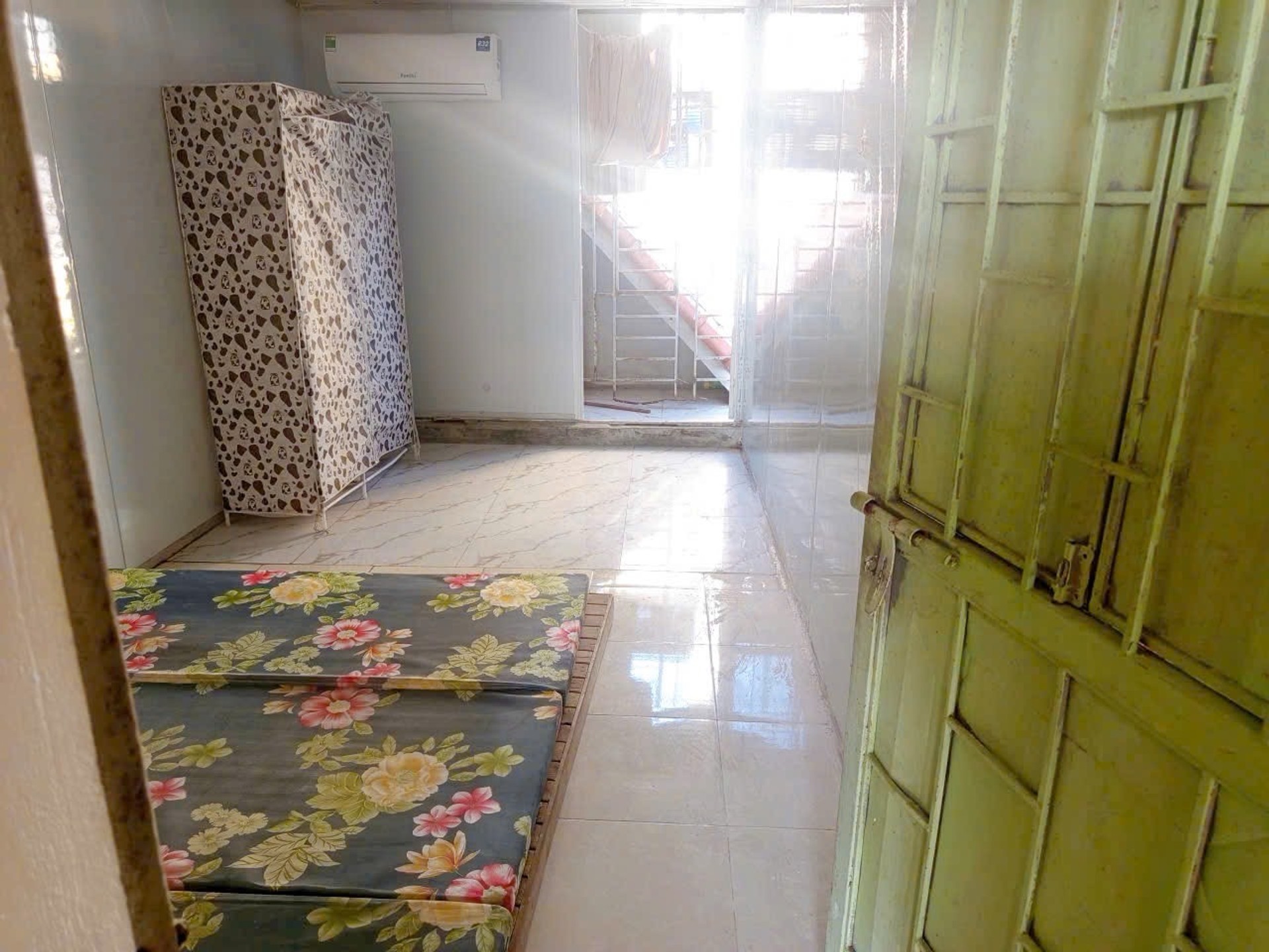 Bán nhà Lê Trọng Tấn - diện tích 40m2 4 tầng - Mặt đường kinh doanh - giá 5,6 tỷ