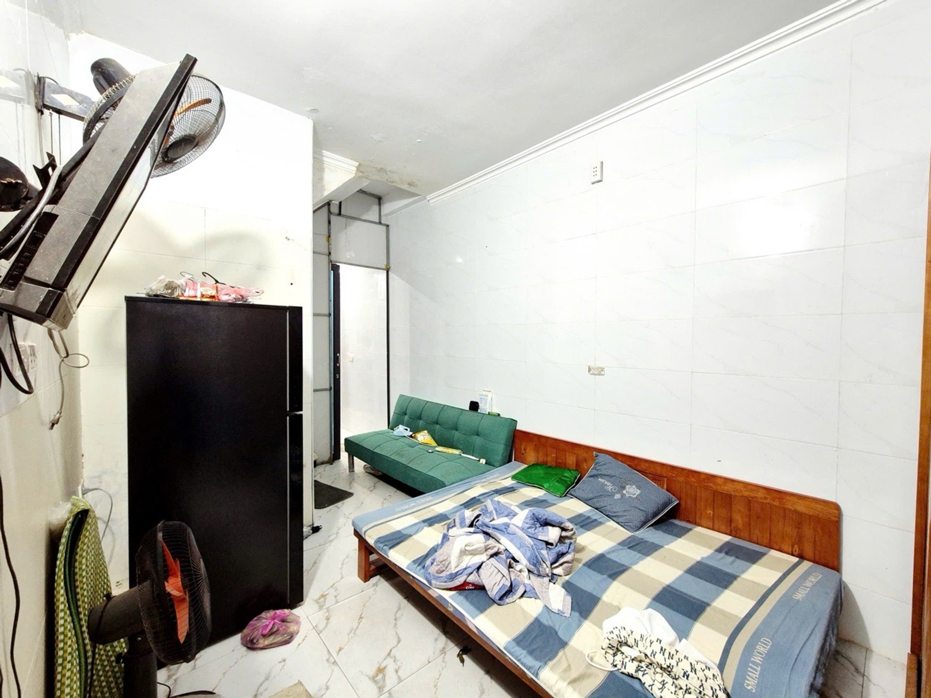 Bán nhà Lê Trọng Tấn - diện tích 40m2 4 tầng - Mặt đường kinh doanh - giá 5,6 tỷ