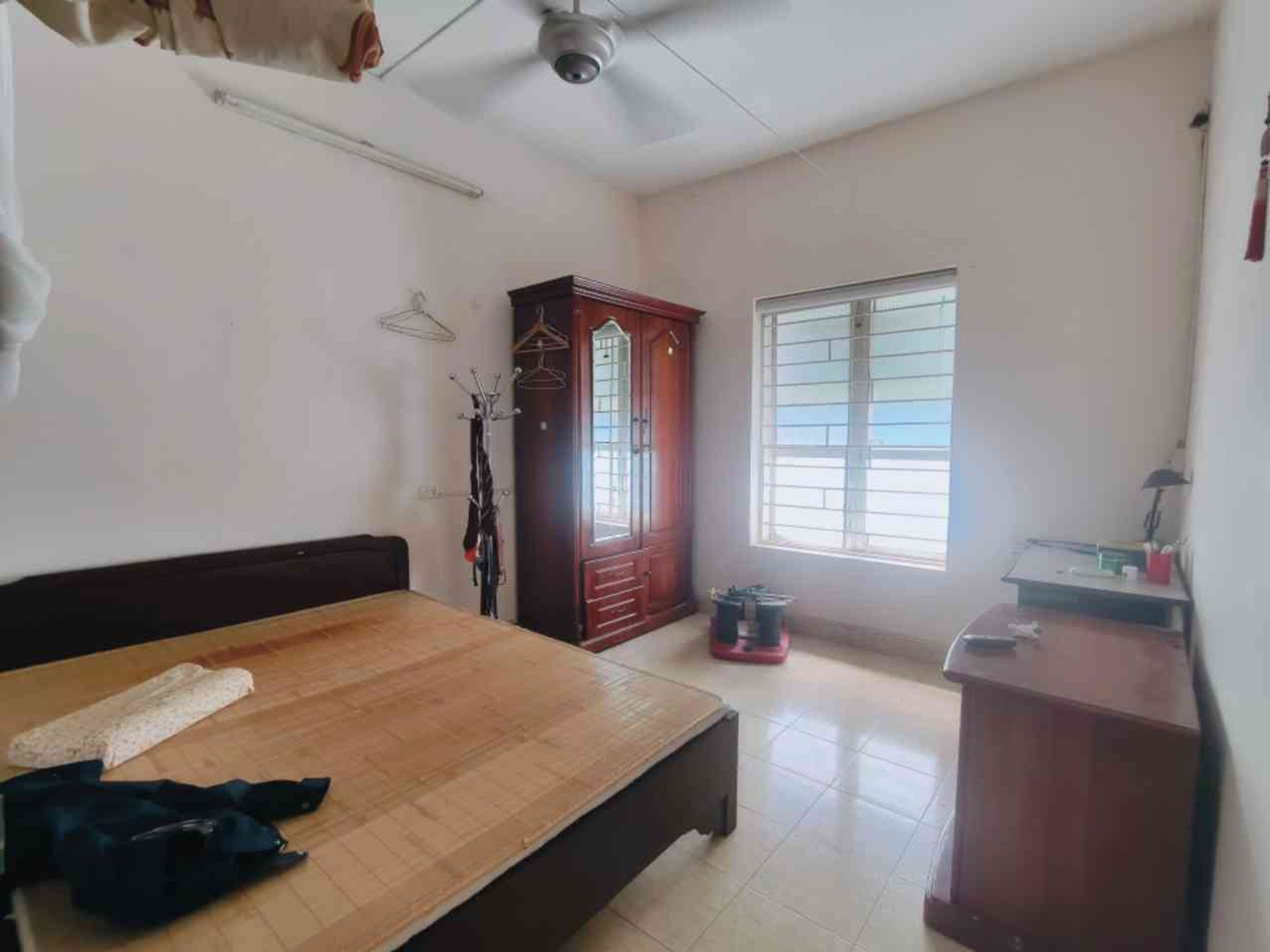 Bán nhà Thái Hà - diện tích 76m2 1 tầng - 2 ngủ - giá 4,4 tỷ