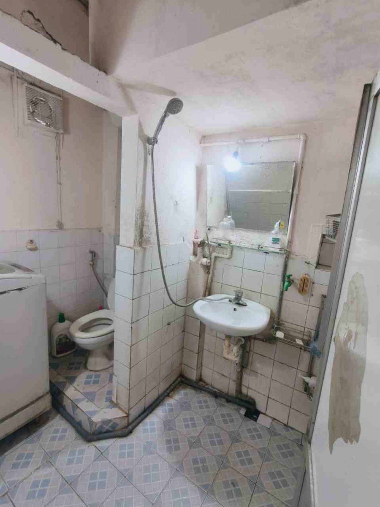 Bán nhà Thái Hà - diện tích 76m2 1 tầng - 2 ngủ - giá 4,4 tỷ