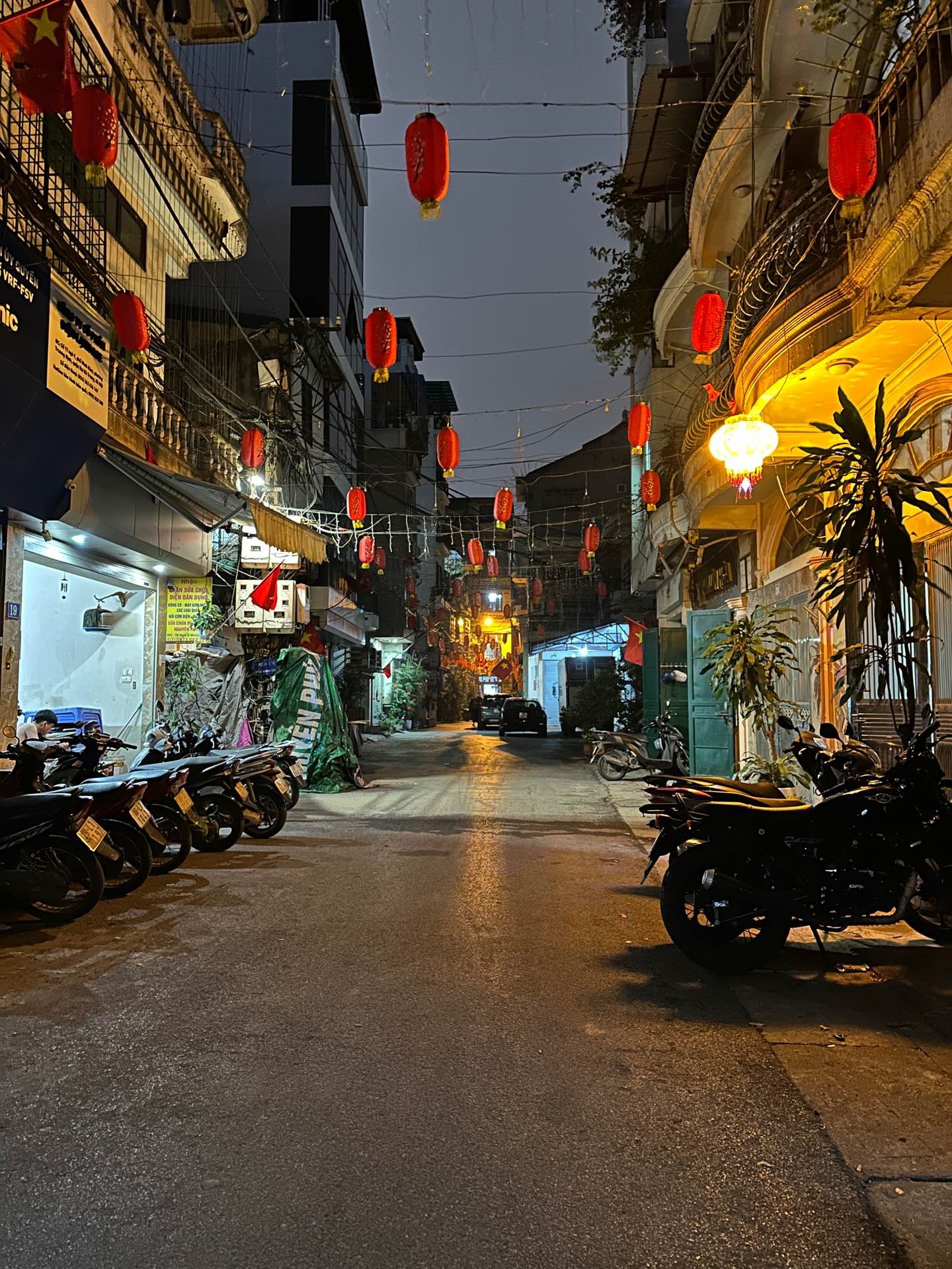 Bán nhà Minh Khai - diện tích 44m2 4 tầng - ô tô tránh - giá 17,5 tỷ