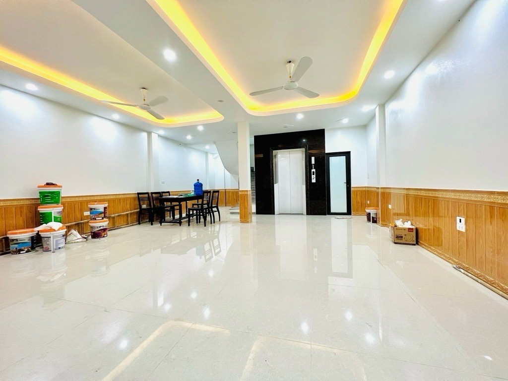 Bán nhà Vĩnh Tuy - diện tích 60m2 7 tầng - Nhà dòng tiền mới kinh doanh - giá 21 tỷ