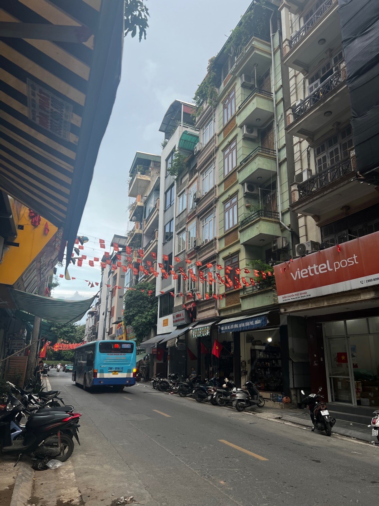 Bán nhà Hàng Cháo - diện tích 19m2 4 tầng - Nhà Mặt Phố bé xinh - giá 14,5 tỷ