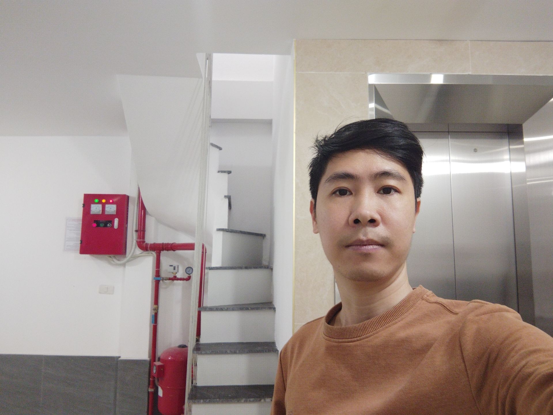 Bán nhà Hoàng Mai - diện tích 37m2 5 tầng - Căn Hộ Dòng Tiền - giá 9,5 tỷ