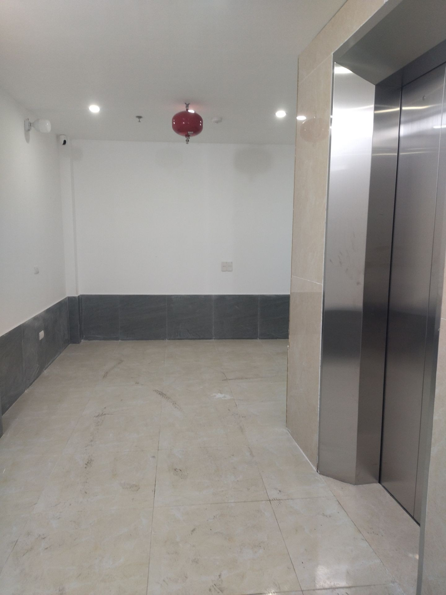 Bán nhà Hoàng Mai - diện tích 37m2 5 tầng - Căn Hộ Dòng Tiền - giá 9,5 tỷ