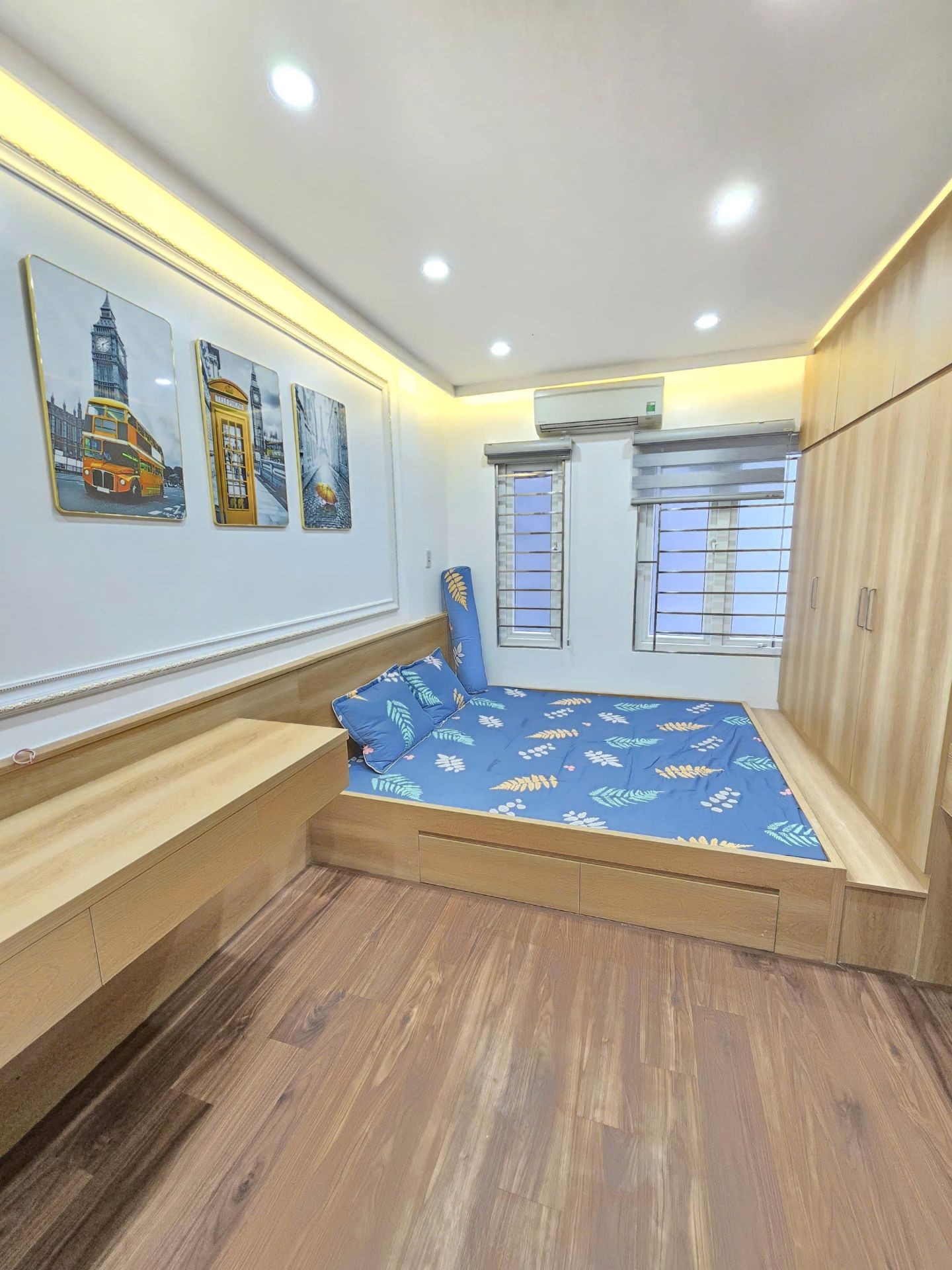 Bán nhà Thanh Lân - diện tích 30m2 5 tầng - Sát mặt phố - giá 6,4 tỷ