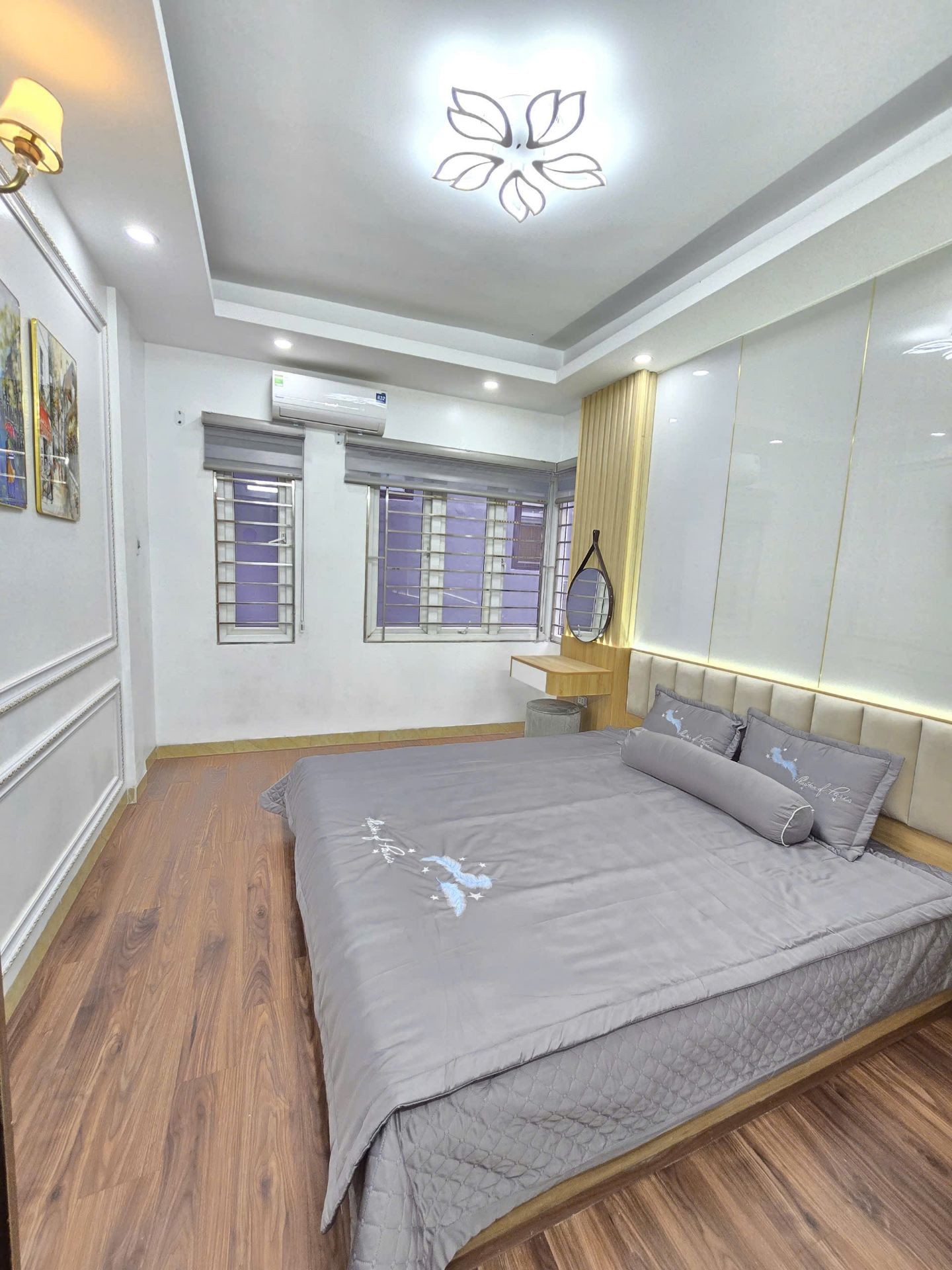 Bán nhà Thanh Lân - diện tích 30m2 5 tầng - Sát mặt phố - giá 6,4 tỷ
