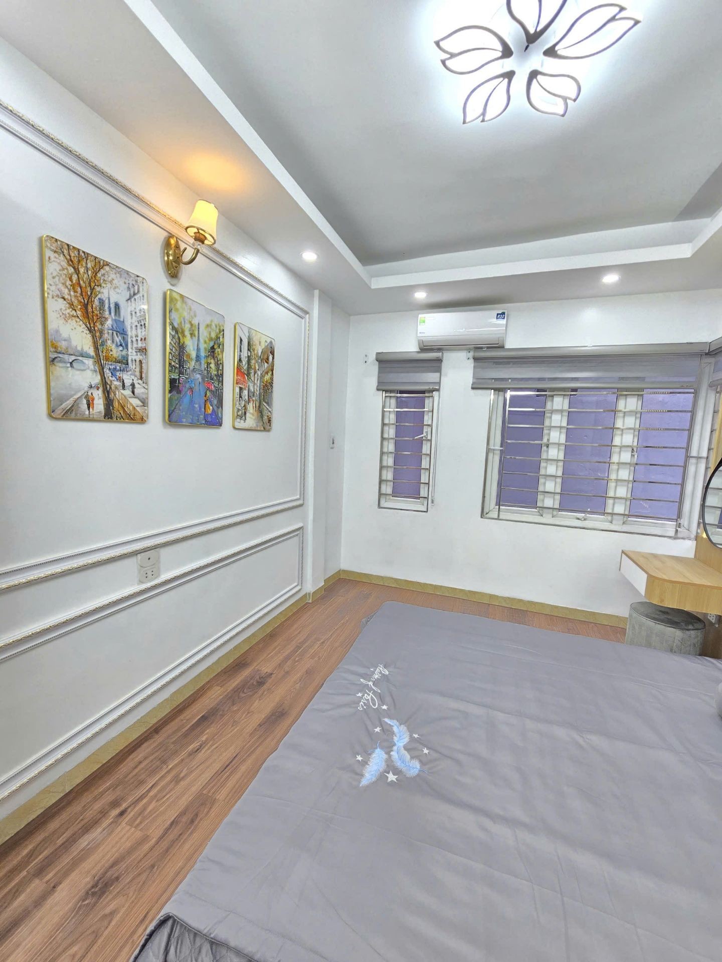 Bán nhà Thanh Lân - diện tích 30m2 5 tầng - Sát mặt phố - giá 6,4 tỷ