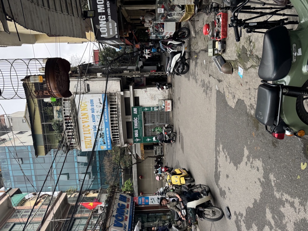 Bán nhà Chùa Vua - diện tích 61.3m2 3 tầng - nhà mặt phố - giá 32 tỷ