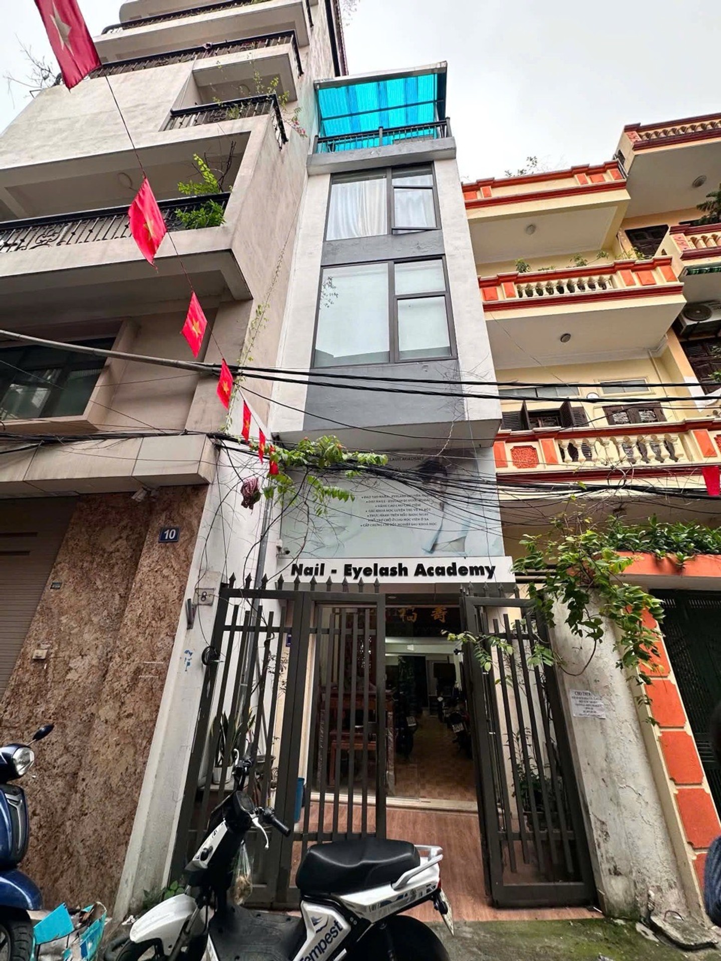 Bán nhà Minh Khai - diện tích 50m2 4 tầng - ngõ ô tô tránh - giá 21 tỷ