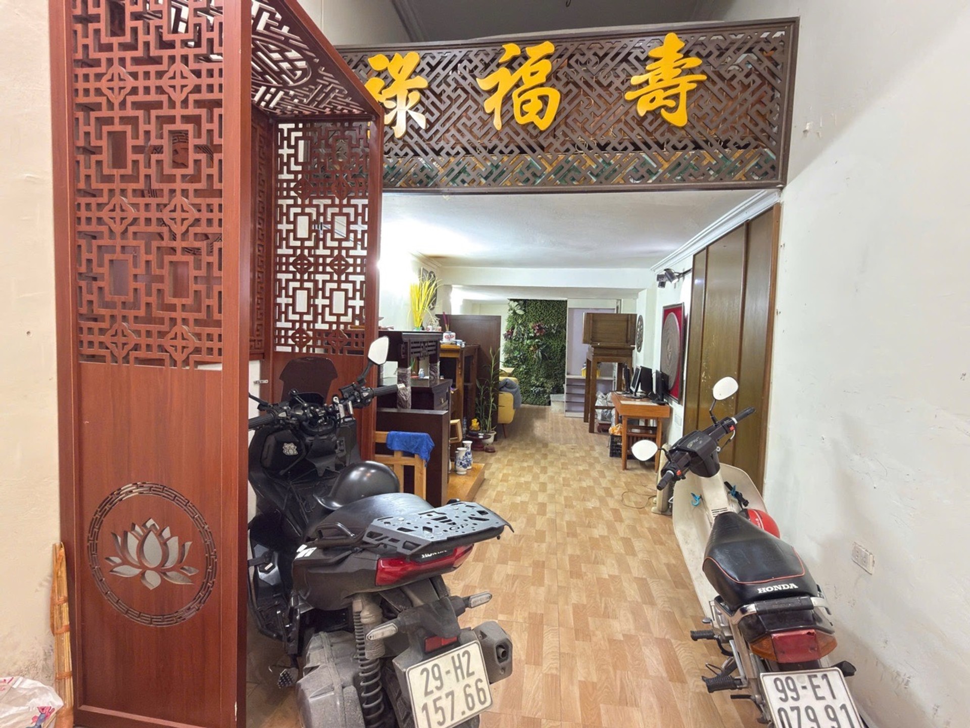 Bán nhà Minh Khai - diện tích 50m2 4 tầng - ngõ ô tô tránh - giá 21 tỷ
