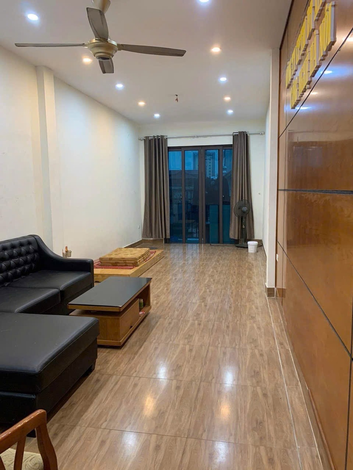 Bán nhà Minh Khai - diện tích 50m2 4 tầng - ngõ ô tô tránh - giá 21 tỷ