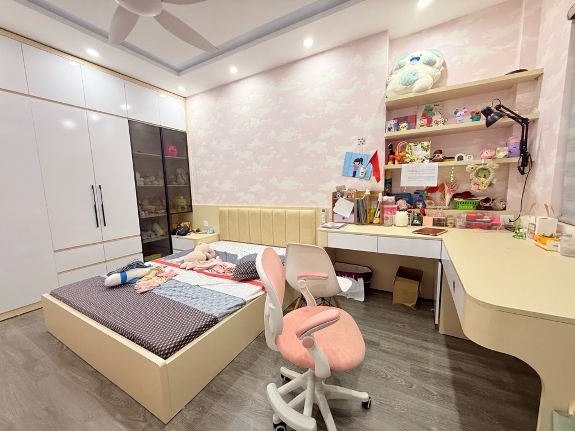 Bán nhà Hoàng Mai - diện tích 63m2 6 tầng - Ô TÔ TRÁNH - giá 23,5 tỷ