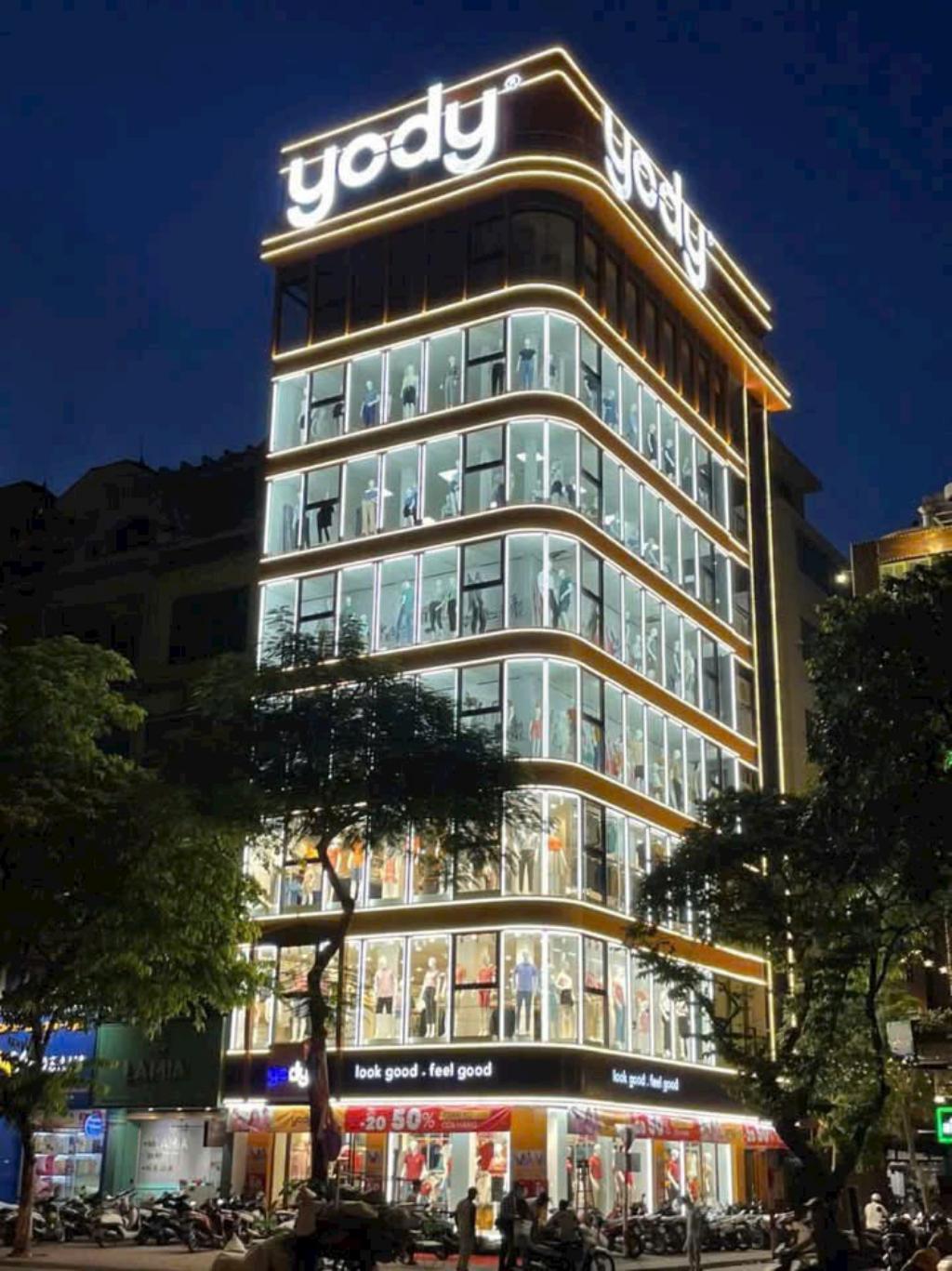 Bán nhà Kim Đồng - diện tích 109m2 9 tầng - Lô góc 2 mặt đường lớn - giá 85 tỷ