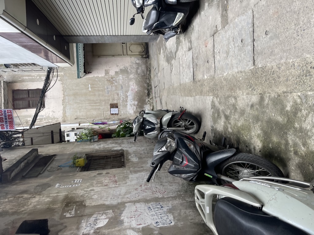 Bán nhà Đê Tô Hoàng - diện tích 68m2 3 tầng - Nhà cũ, cho thuê 10 triệu/tháng - giá 7,7 tỷ