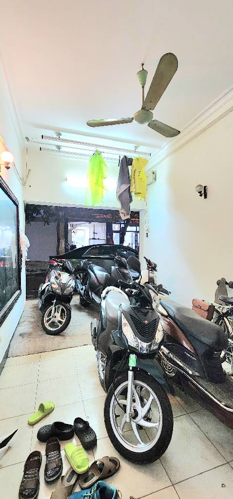 Bán nhà Trương Định - diện tích 95m2 3 tầng - Lô góc 3 mặt thoáng - giá 37 tỷ