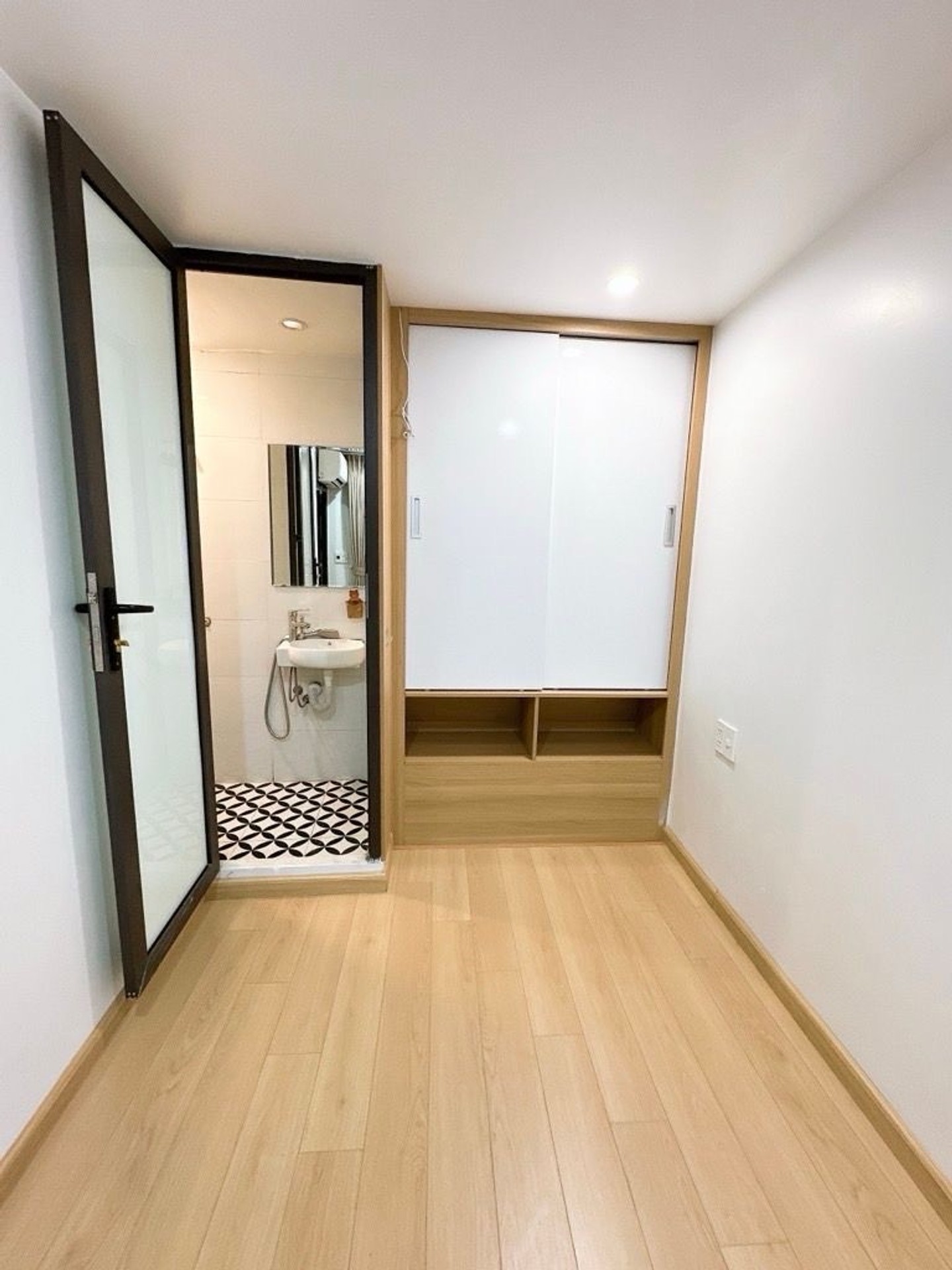 Bán nhà Kim Ngưu - diện tích 10m2 5 tầng - Lô góc, 2 mặt thoáng - giá 4,3 tỷ