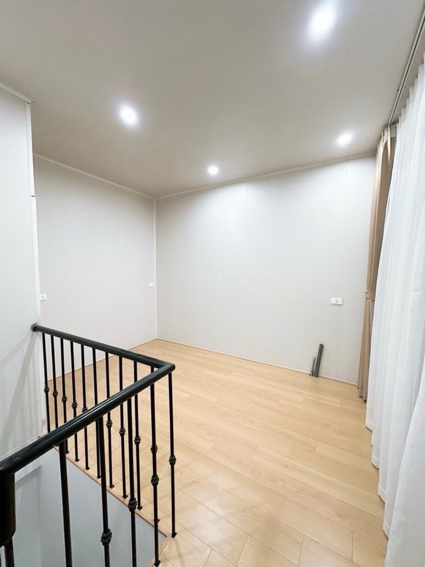 Bán nhà Kim Ngưu - diện tích 10m2 5 tầng - Lô góc, 2 mặt thoáng - giá 4,3 tỷ