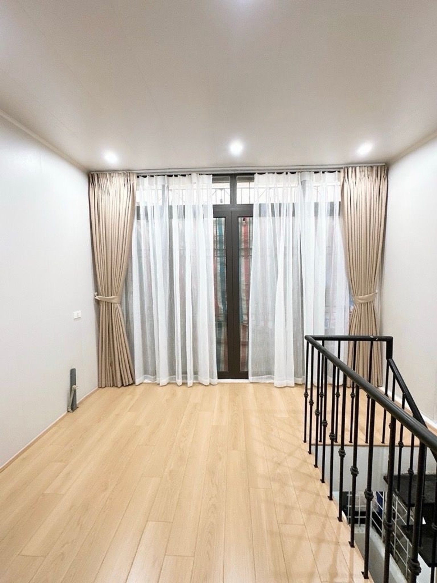 Bán nhà Kim Ngưu - diện tích 10m2 5 tầng - Lô góc, 2 mặt thoáng - giá 4,3 tỷ