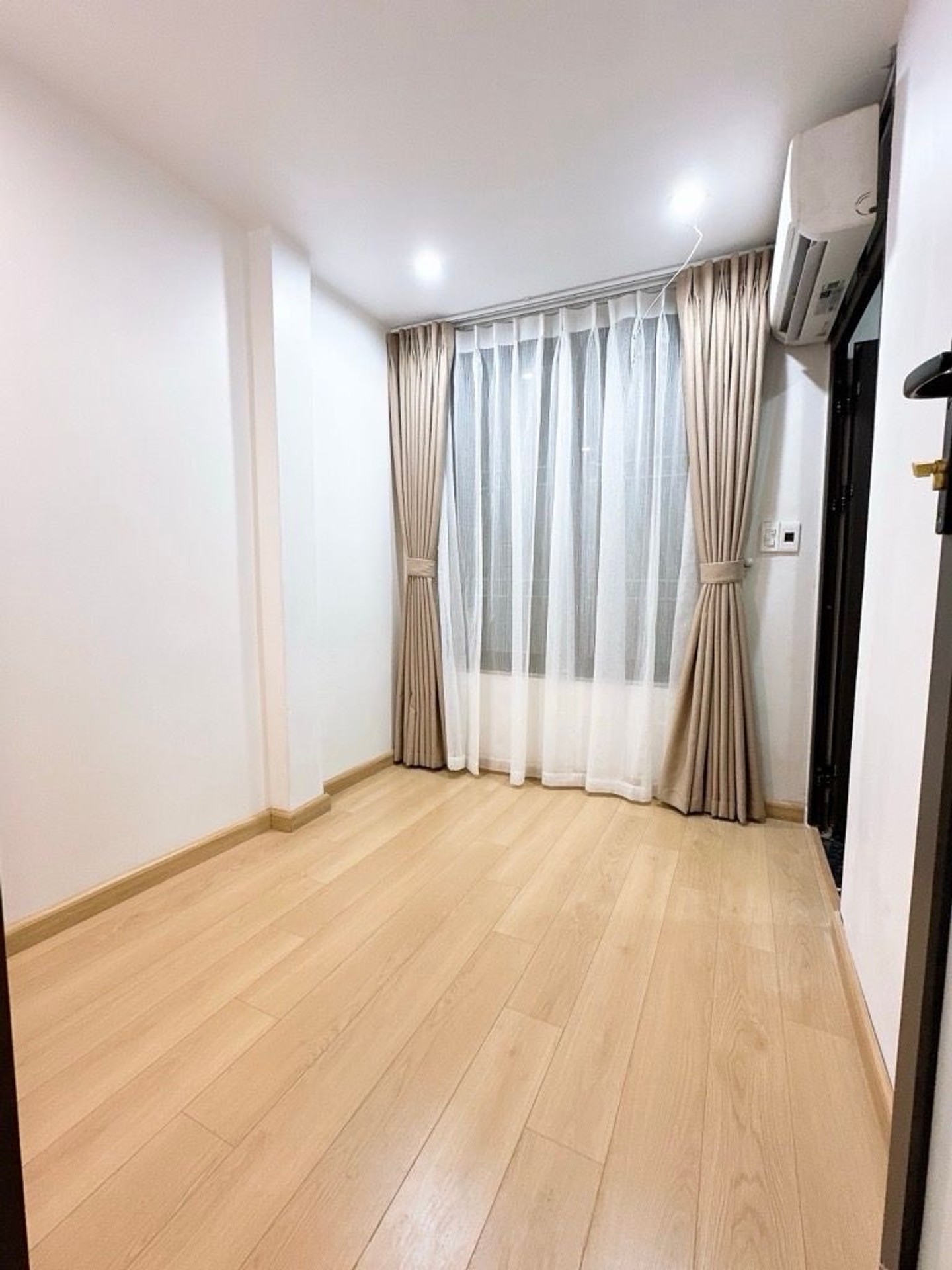 Bán nhà Kim Ngưu - diện tích 10m2 5 tầng - Lô góc, 2 mặt thoáng - giá 4,3 tỷ