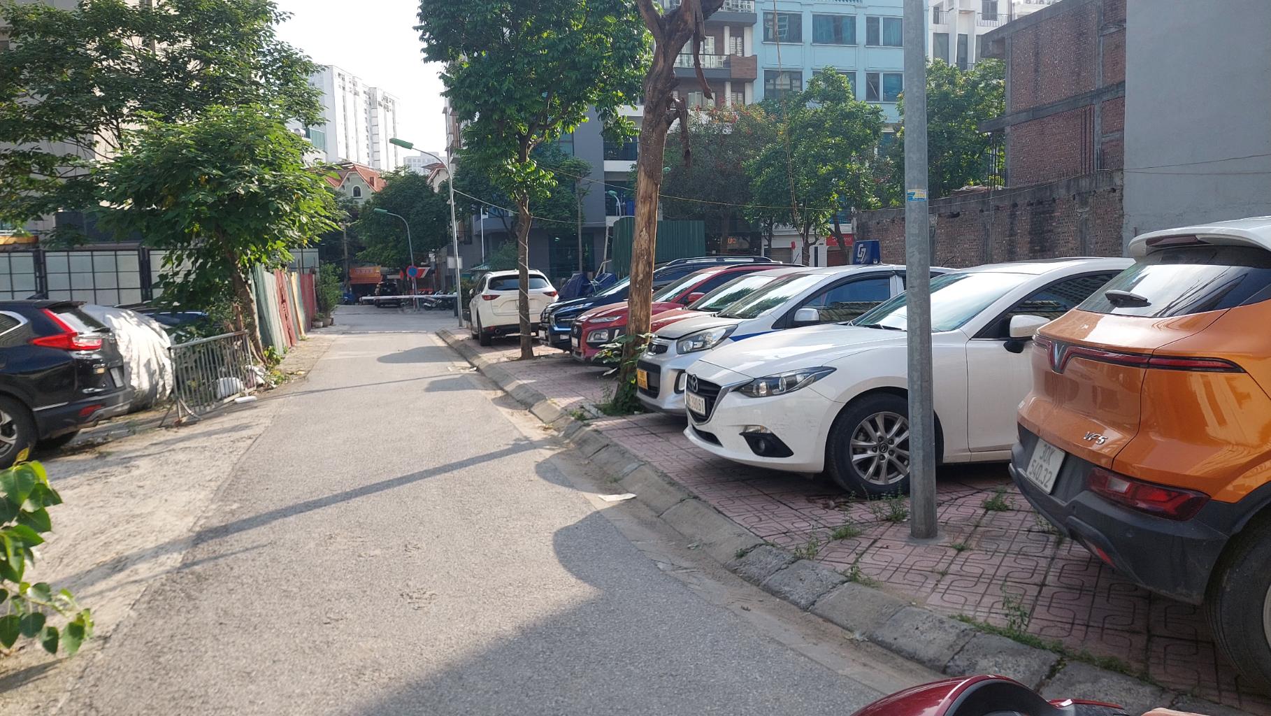 Bán nhà Nguyễn Trãi - diện tích 168m2 1 tầng - Lô góc 2 mặt tiền - giá 48,6 tỷ