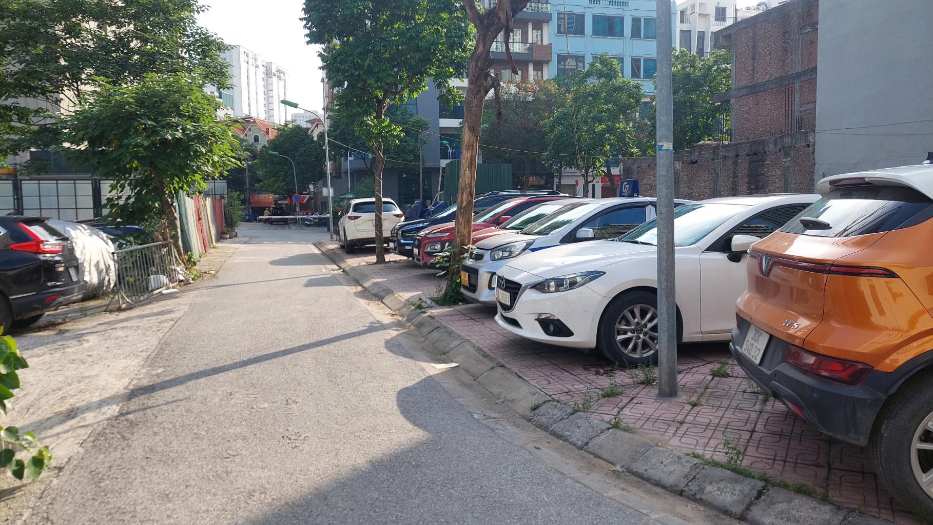 Bán nhà Nguyễn Trãi - diện tích 168m2 1 tầng - Lô góc 2 mặt tiền - giá 48,6 tỷ