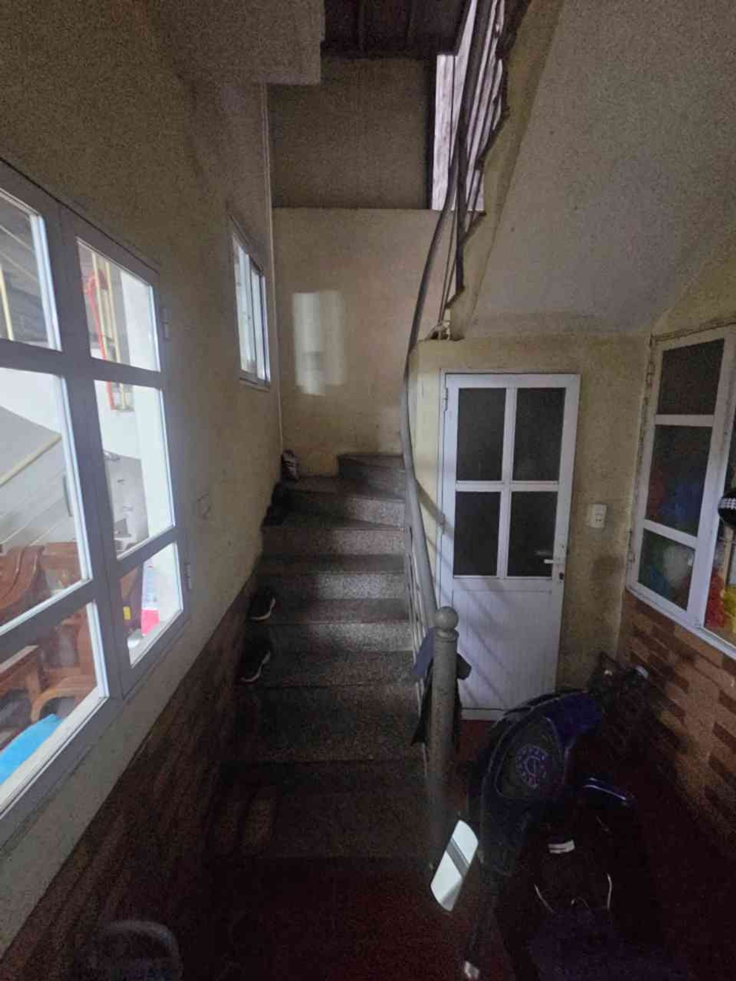 Bán nhà Hai Bà Trưng - diện tích 75m2 3 tầng - Ô tô tránh - giá 28,3 tỷ