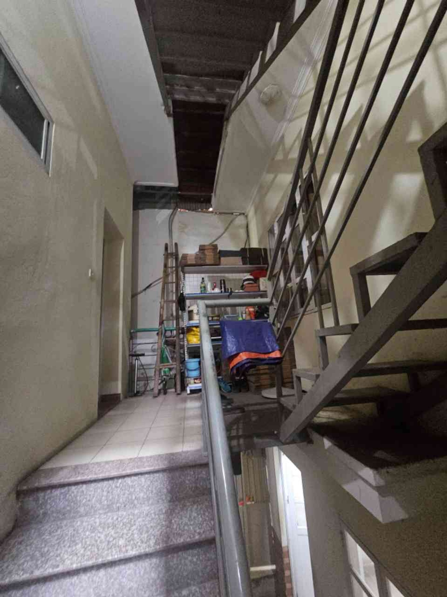 Bán nhà Hai Bà Trưng - diện tích 75m2 3 tầng - Ô tô tránh - giá 28,3 tỷ