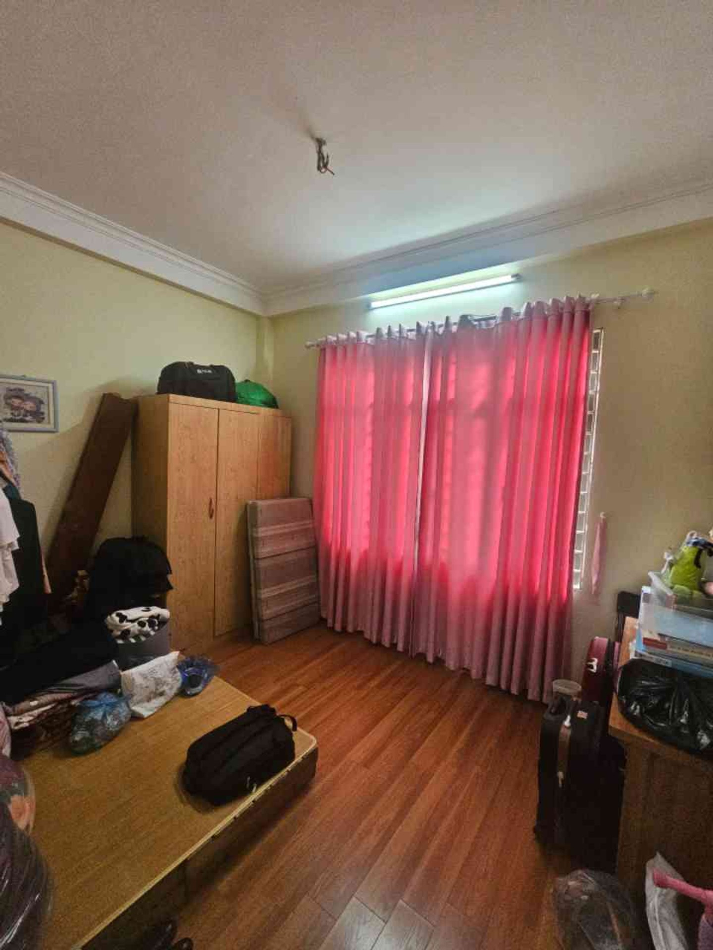 Bán nhà Hai Bà Trưng - diện tích 75m2 3 tầng - Ô tô tránh - giá 28,3 tỷ