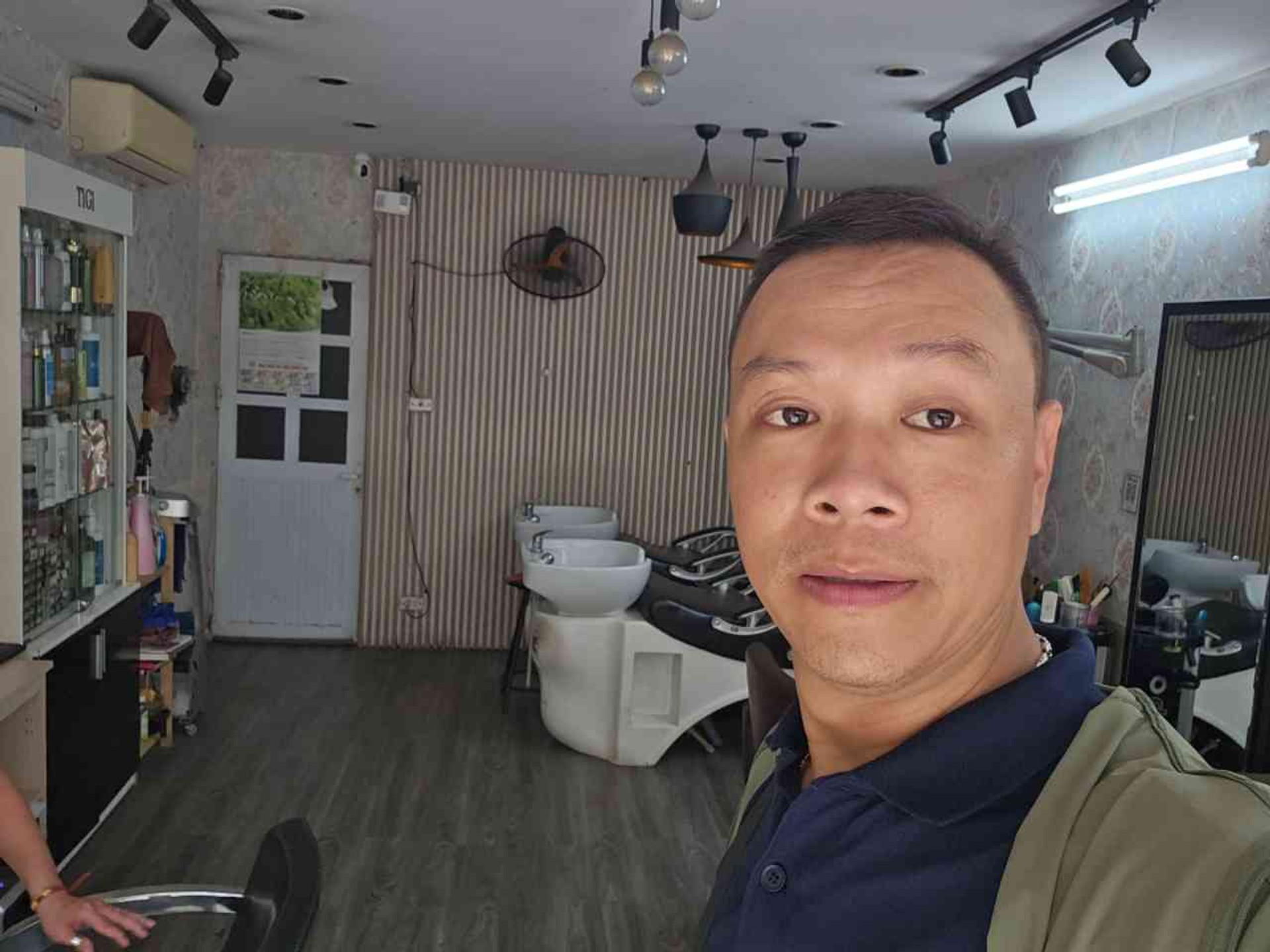 Bán nhà Hai Bà Trưng - diện tích 75m2 3 tầng - Ô tô tránh - giá 28,3 tỷ