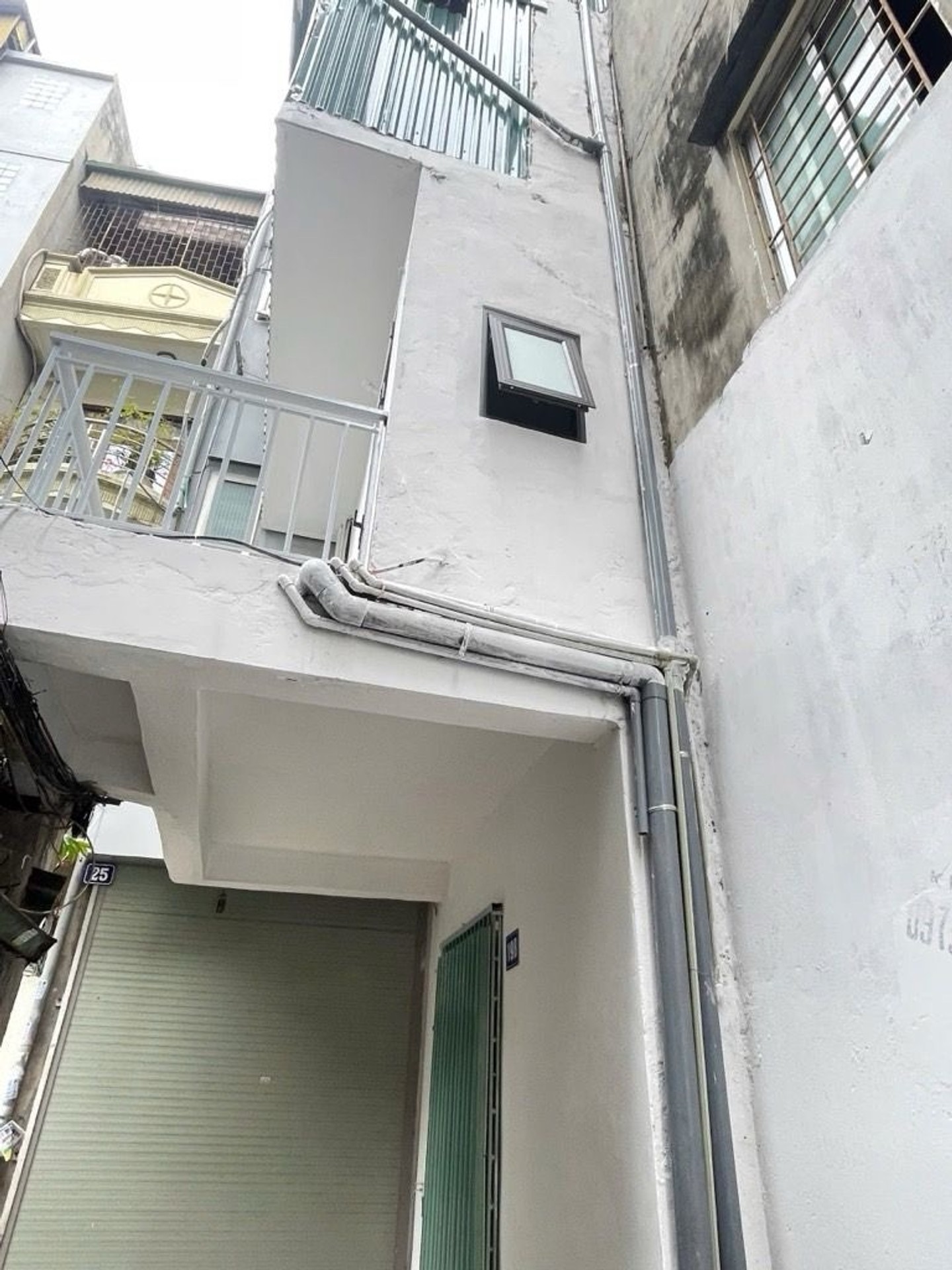 Bán nhà Hồng Mai - diện tích 11m2 4 tầng - gần ô tô - giá 2,2 tỷ