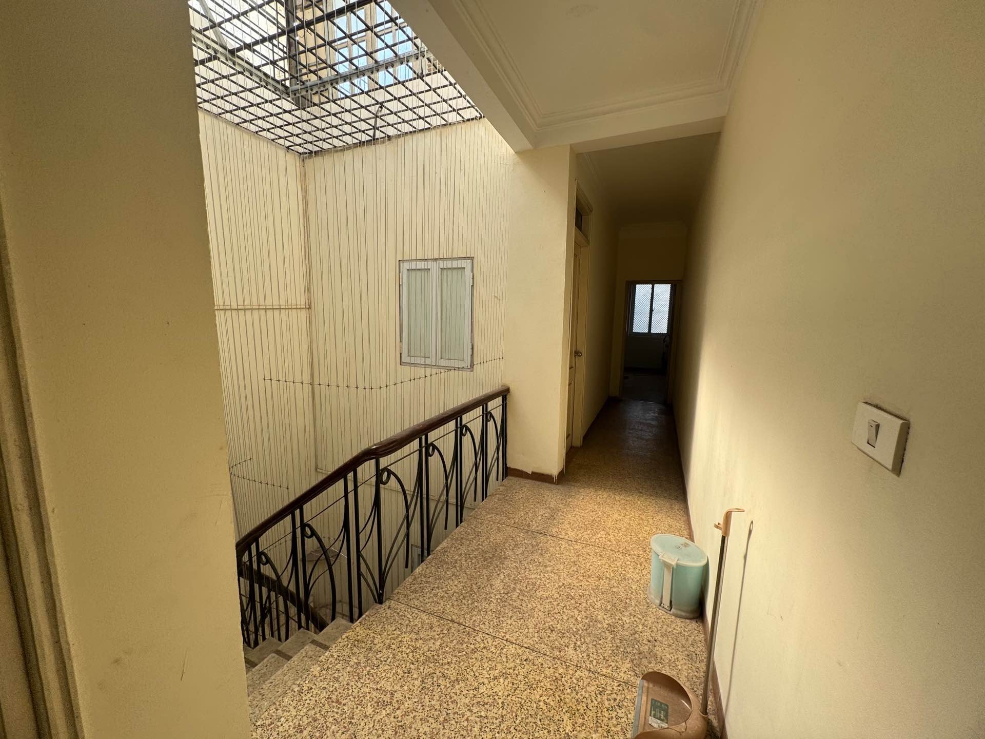 Bán nhà Nguyễn Khoái - diện tích 107m2 4 tầng - Mặt phố kinh doanh tốt - giá 29,9 tỷ