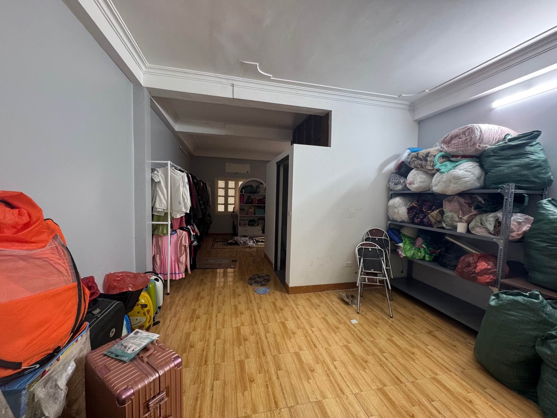 Bán nhà Nguyễn Khoái - diện tích 107m2 4 tầng - Mặt phố kinh doanh tốt - giá 29,9 tỷ