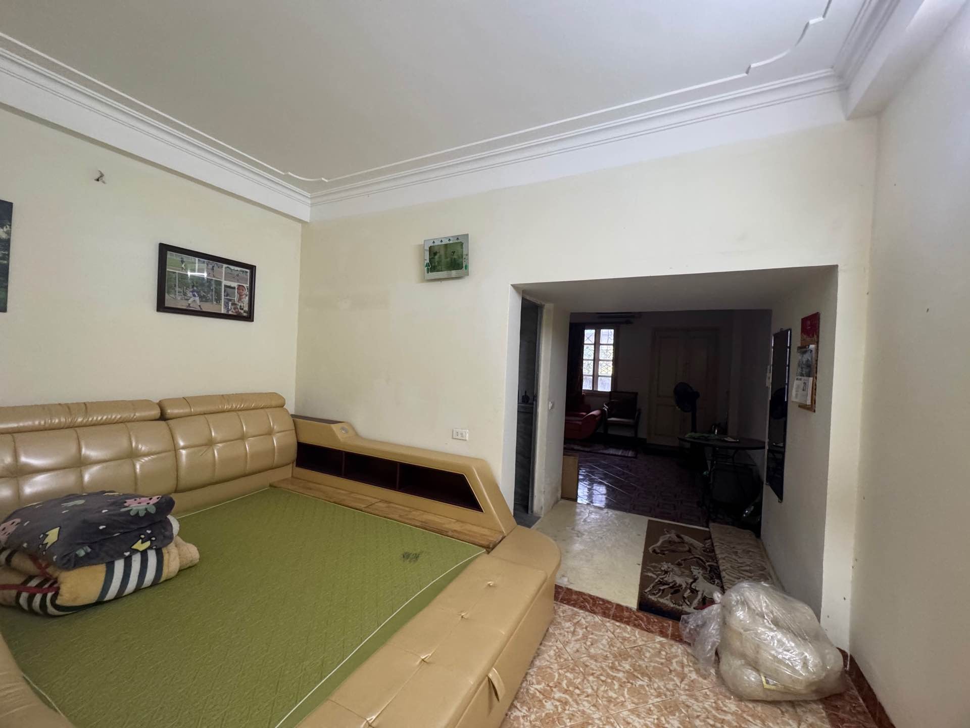 Bán nhà Nguyễn Khoái - diện tích 107m2 4 tầng - Mặt phố kinh doanh tốt - giá 29,9 tỷ