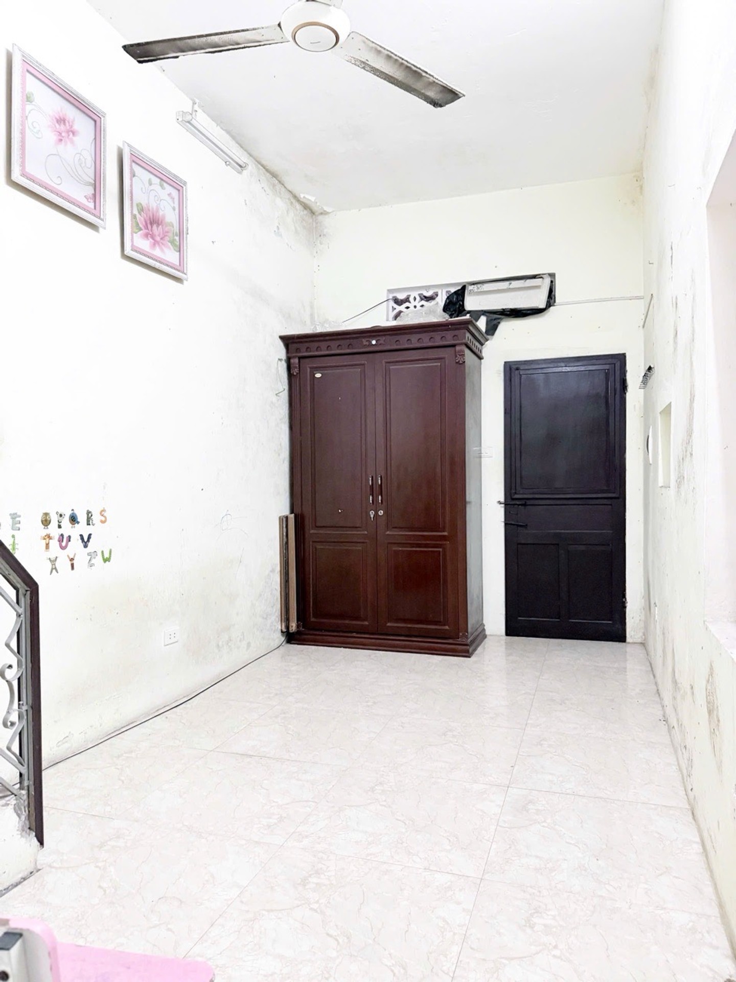 Bán nhà Bạch Mai - diện tích 20m2 3 tầng - ô tô tránh cách 10m - giá 5,2 tỷ